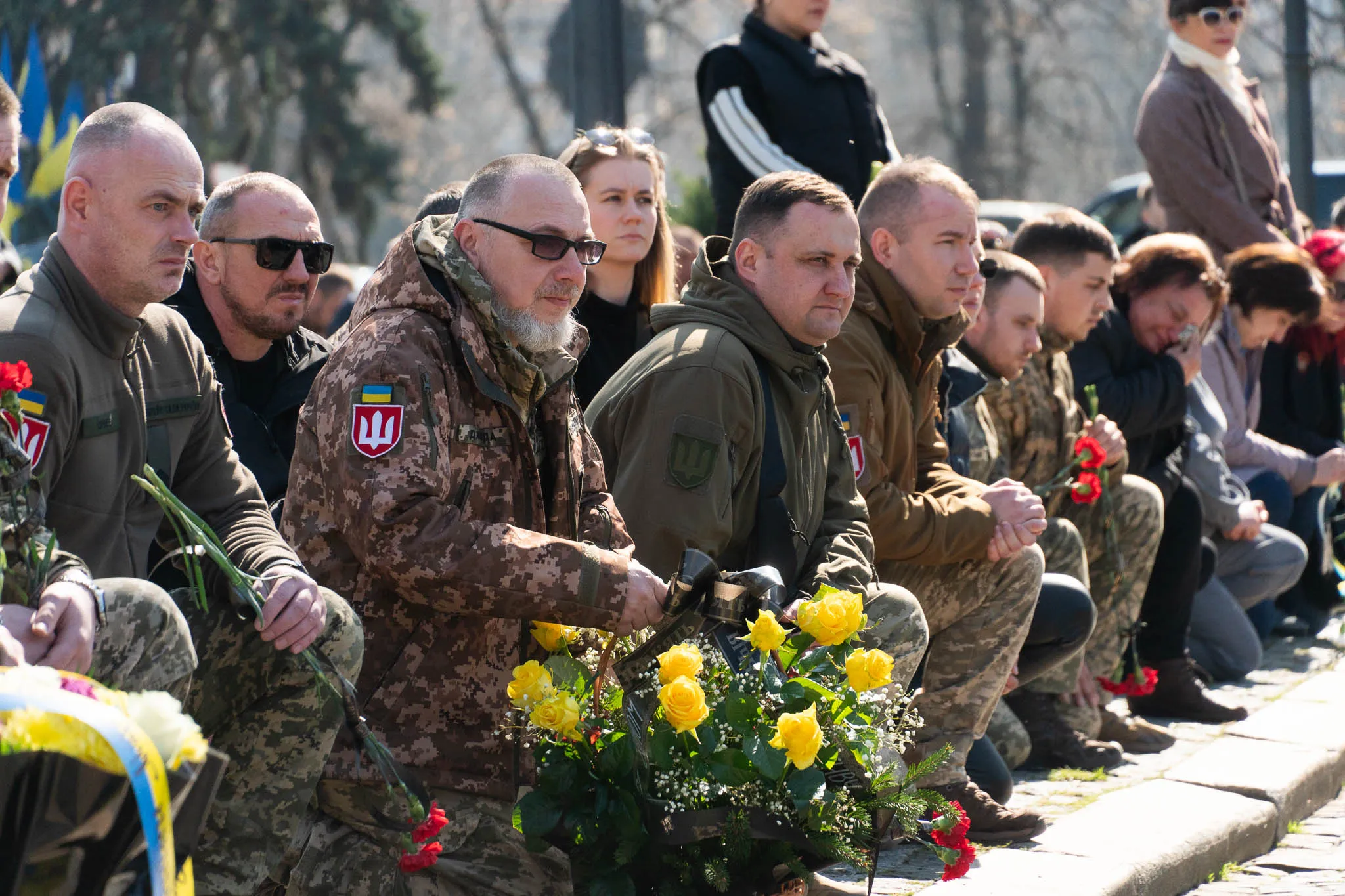 Схиляємо голови: Ужгород прощається з захисником Мирославом Біртою