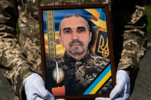 Ужгород провів в останню путь Героя: Спогади про Віктора Чинадія, полеглого за Україну