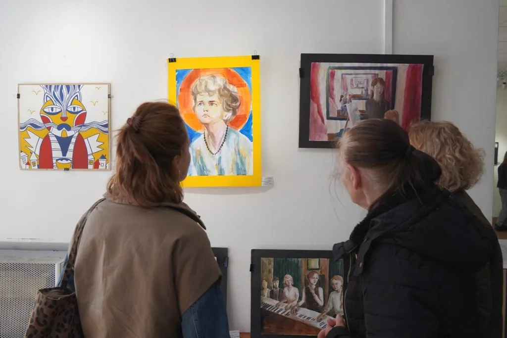 Ювілейний вернісаж талантів: 70 років Ужгородської школи мистецтв у сяйві творчих здобутків