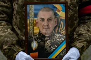 Ужгород провів в останню путь Героя: прощання з Русланом Тороповим