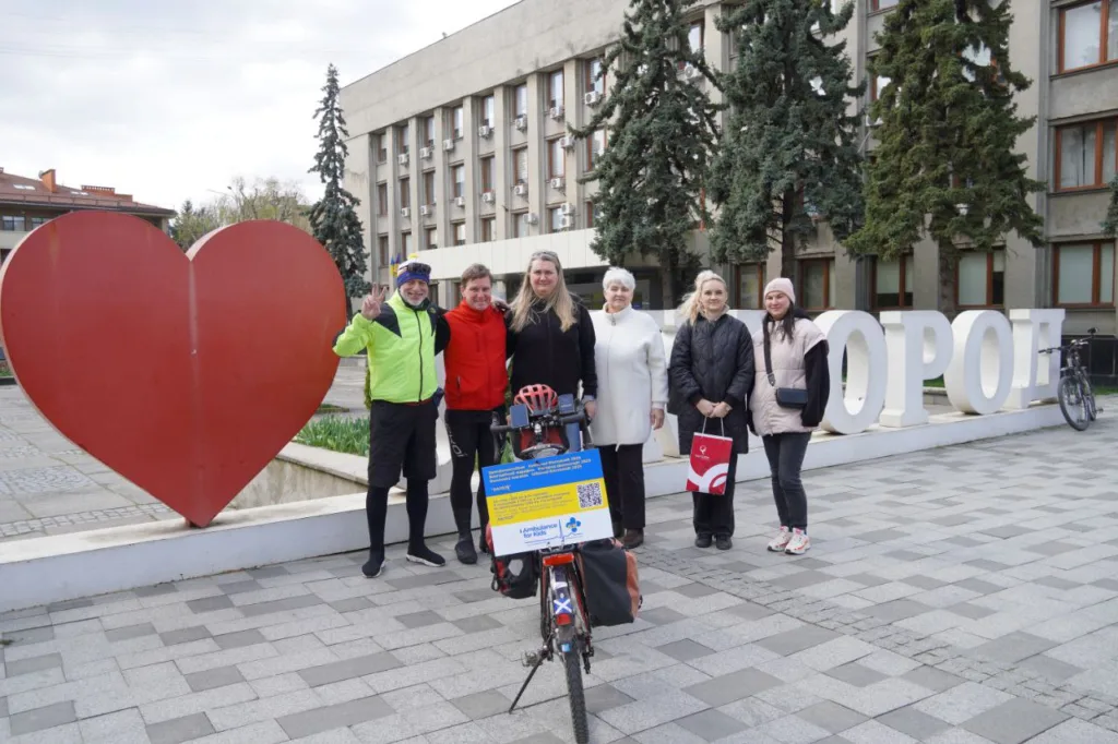 Міст дружби на колесах: велопробіг з Ужгорода до Дармштадта в ім’я українських дітей Міст дружби на колесах: велопробіг з Ужгорода до Дармштадта в ім’я українських дітей