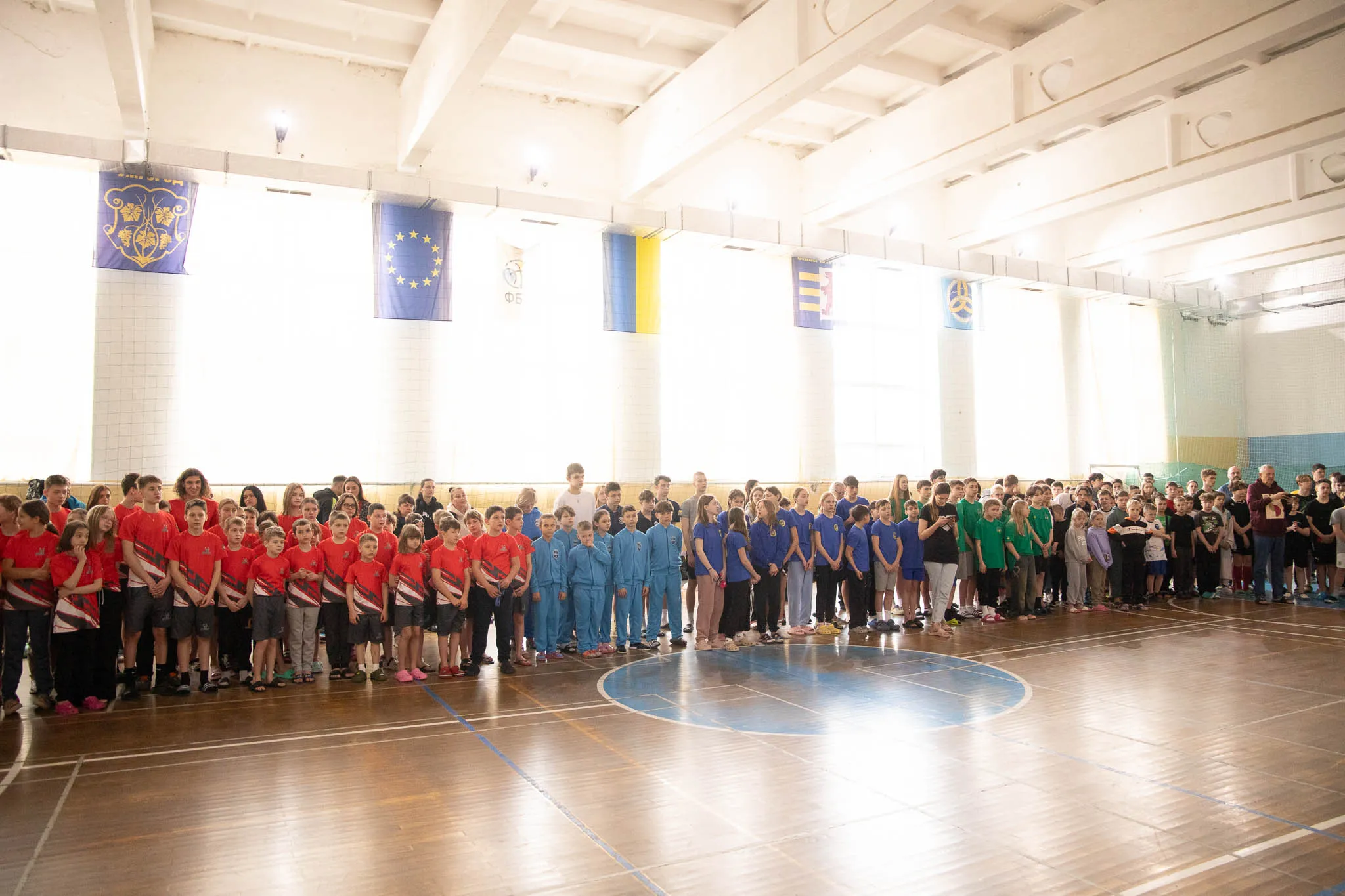 Ужгород приймає «Кубок Олімпійських Чемпіонів-2025»: Сотні юних плавців вшановують пам’ять Олександра Сидоренка