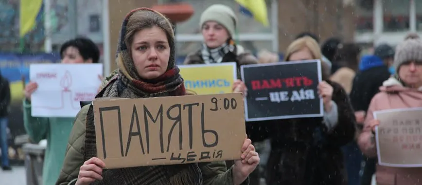 Ужгородці вимагають хвилини мовчання: петиція за вшанування загиблих Героїв сколихнула місто