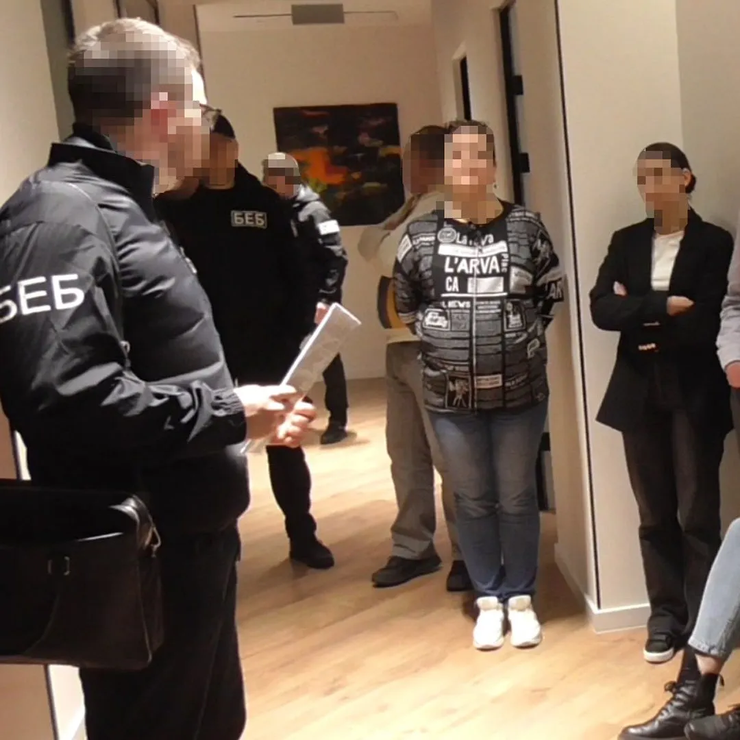 Закарпатські детективи БЕБ викрили масштабну схему ухилення від податків мережею супермаркетів “Zina”, “1Minute” та “Kefir”