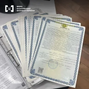 Закарпатські детективи БЕБ викрили масштабну схему ухилення від податків мережею супермаркетів “Zina”, “1Minute” та “Kefir”