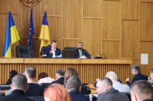 Засідання Ужгородської міськради: мораторій на забудову під загрозою, військовим – 50 мільйонів