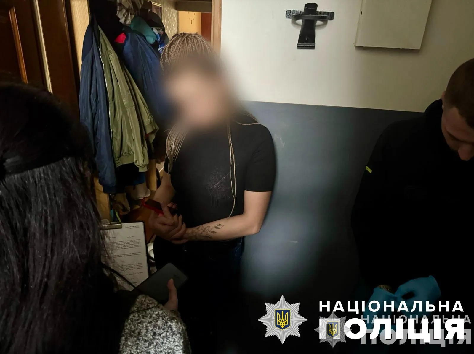 Наркотрафік в Ужгороді: поліція затримала двох рецидивістів, які діяли через інтернет