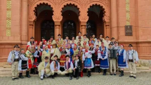 Закарпатський народний хор та пісочна анімація подарують унікальний концерт