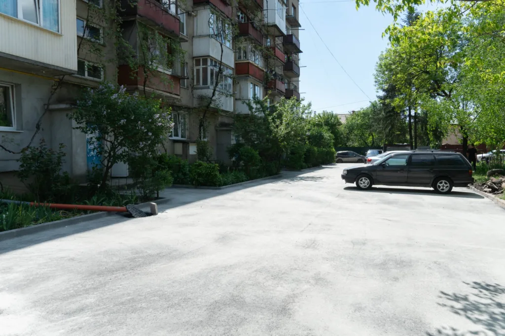 В Ужгороді триває оновлення міської інфраструктури В Ужгороді триває оновлення міської інфраструктури
