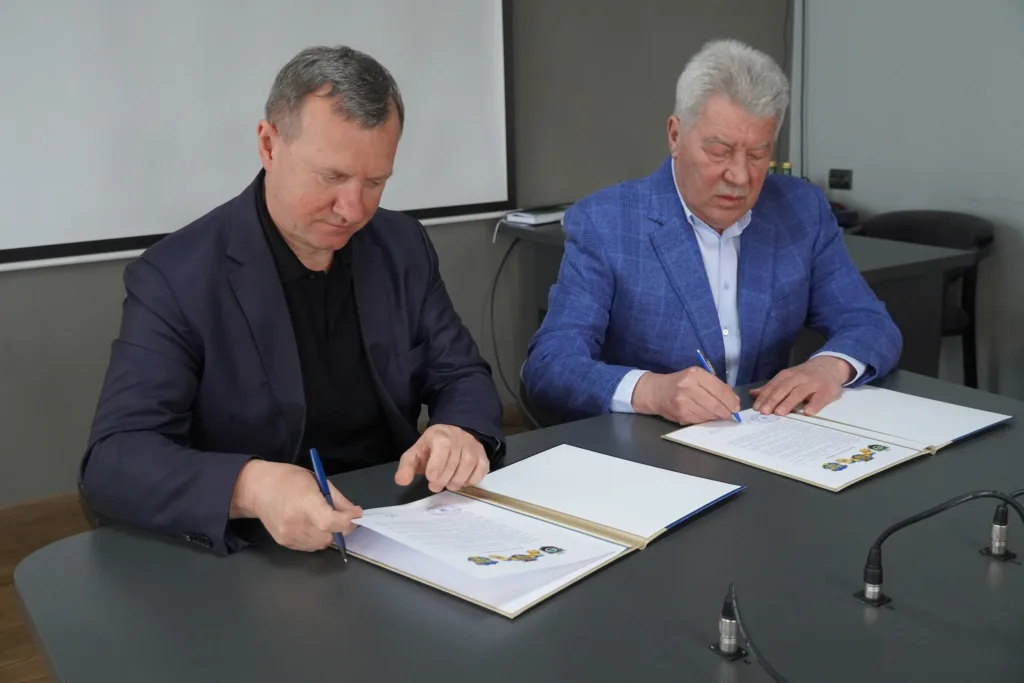 Ужгород та Бахмут підписали Декларацію солідарності