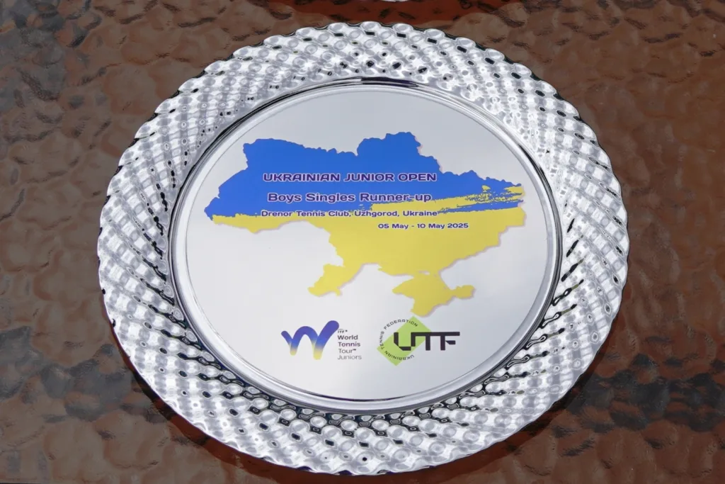 Ужгород вітав юних чемпіонів тенісного турніру UTF Cup Ужгород вітав юних чемпіонів тенісного турніру UTF Cup
