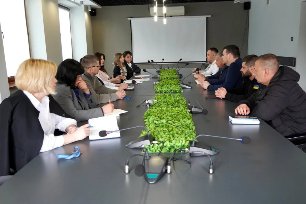 Ужгородська міськрада шукає шляхи покращення адмінпослуг спільно з нотаріусами