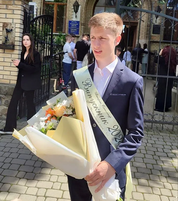 В Ужгородських школах пролунав останній дзвоник