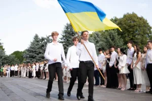 В Ужгородських школах пролунав останній дзвоник
