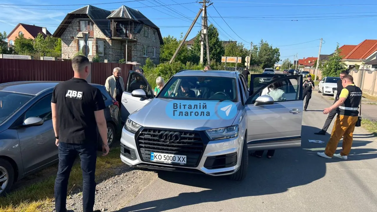 В Ужгороді затримано адміністратора сервісного центру, клірика московського патріархату, за підозрою у хабарництві