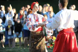 “Купала Фест” в Ужгороді: зібрано 275 тисяч гривень на пікап для 128 ОГШБр та спалено опудало “москаля”