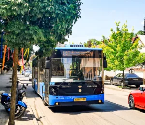 В Ужгороді змінено графіки руху комунальних автобусів №9 та №11Б на літній період