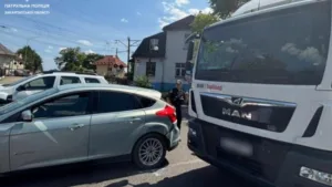 В Ужгороді водій вантажівки, що потрапив у ДТП, виявився під наркотиками
