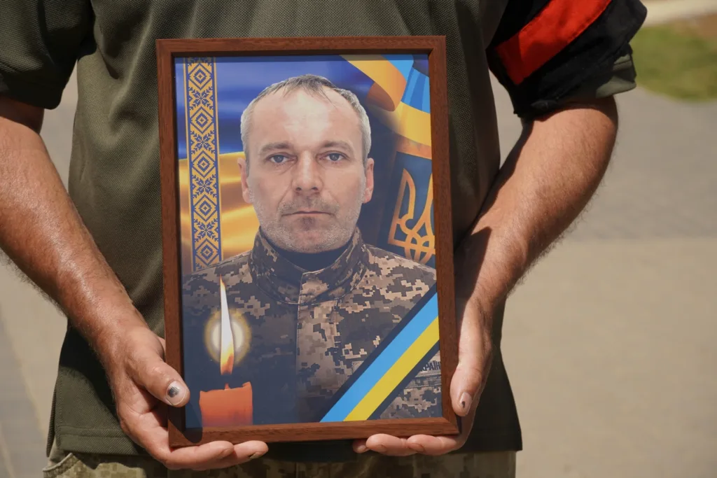 Ужгород попрощався з полеглим Героєм Сергієм Желізкою Ужгород попрощався з полеглим Героєм Сергієм Желізкою