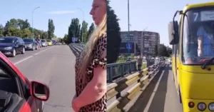 В Ужгороді щодня зупиняють рух транспорту для вшанування пам’яті загиблих захисників