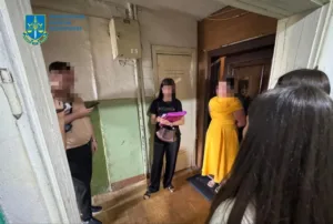 В Ужгороді викрито організовану злочинну групу банкірів, які привласнювали кошти пенсіонерів з окупованих територій