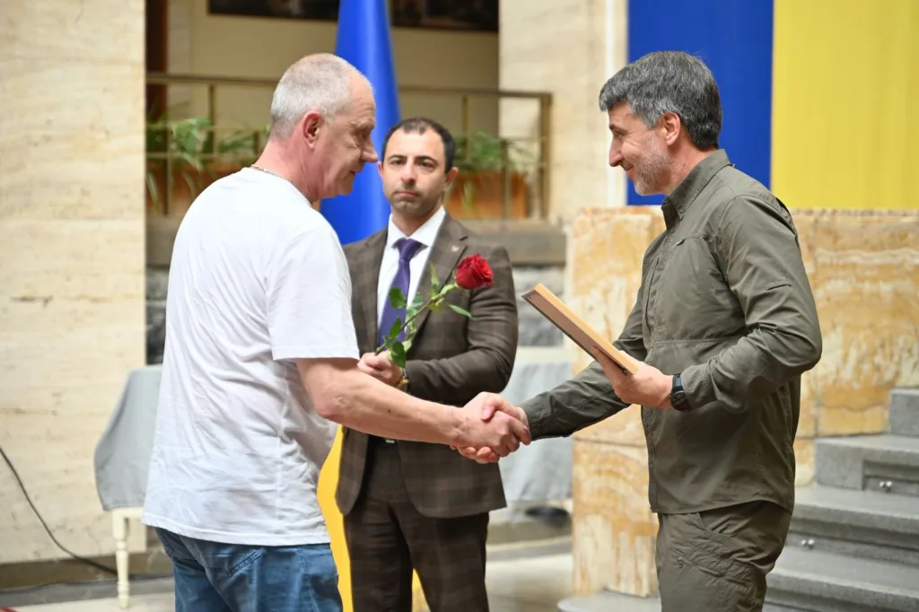 На Закарпатті 21 родина військових отримала сертифікати на житло На Закарпатті 21 родина військових отримала сертифікати на житло