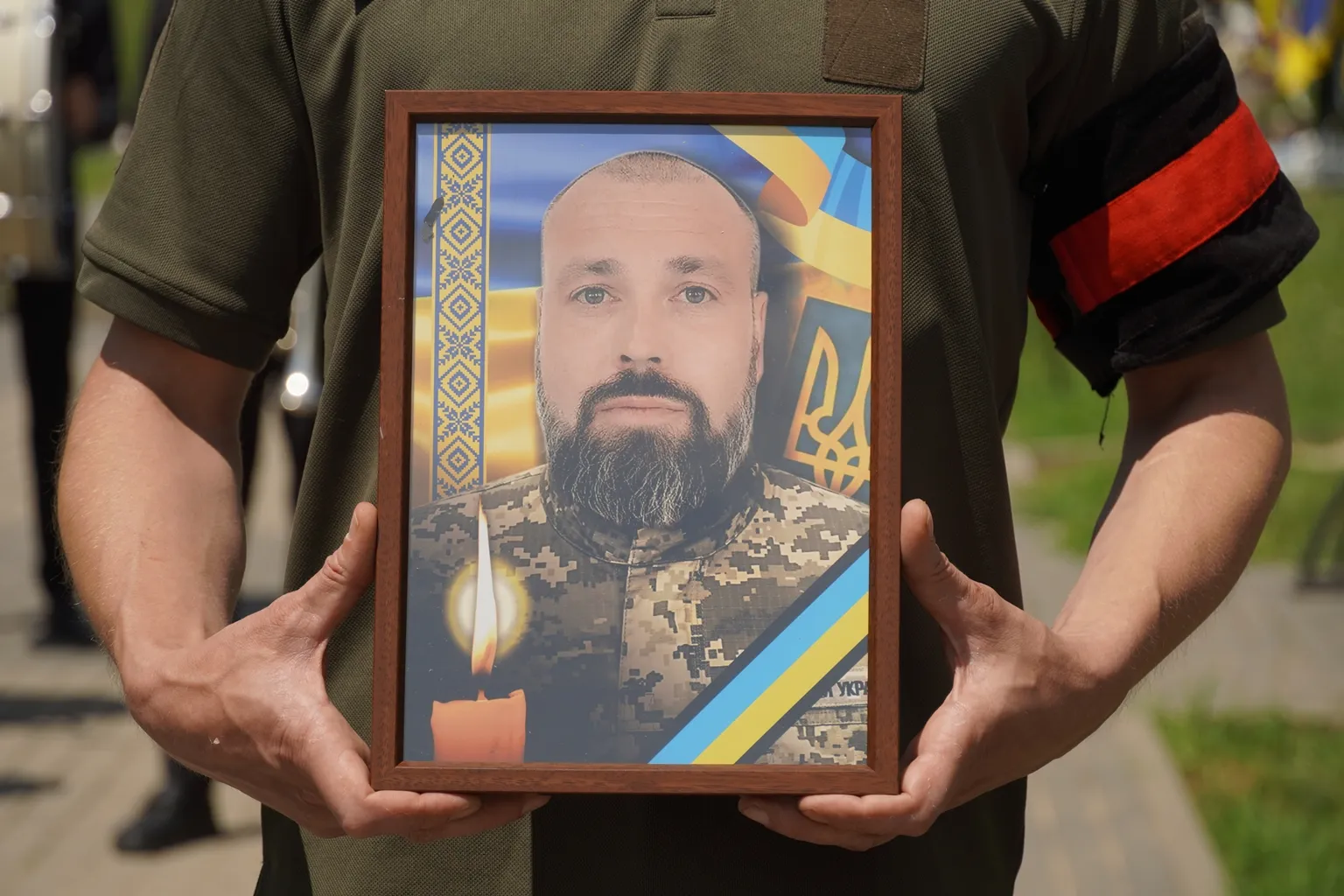 Ужгород попрощався із захисником Віктором Набожним