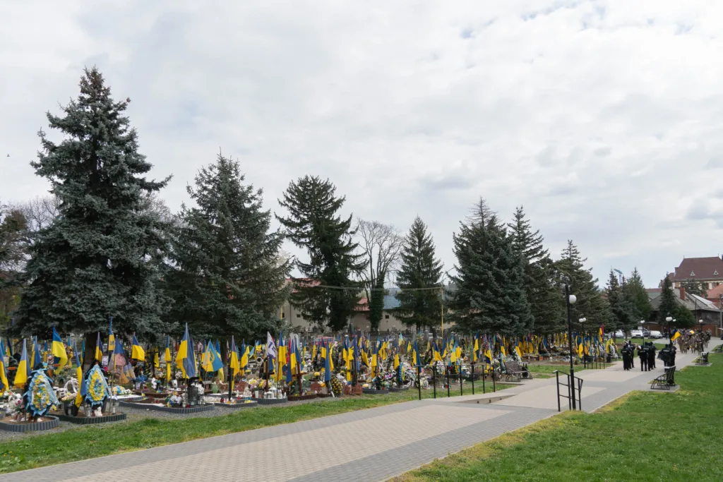 Громадське обговорення місць поховання загиблих воїнів відбудеться в Ужгороді