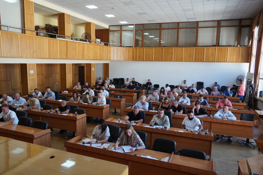 Ужгородська міська рада: Підтримка військових, розвиток інфраструктури та вшанування Героїв на черговій сесії Ужгородська міська рада: Підтримка військових, розвиток інфраструктури та вшанування Героїв на черговій сесії