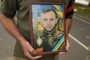 В Ужгороді попрощалися з 23-річним Героєм Олександром Ануфрієм, який два роки вважався зниклим безвісти