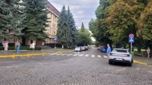 Щоденна хвилина мовчання в Ужгороді: пам’ять як обов’язок та сила єдності
