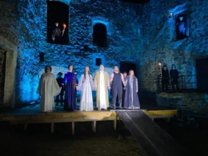 Закарпатський драмтеатр завершив сезон прем’єрою «Річарда III» у Невицькому замку