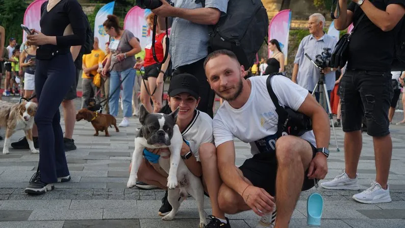 В Ужгороді відбувся перший благодійний забіг “Uzhhorod Puppy Race”: зібрано понад 6 тисяч гривень для притулку “Барбос”