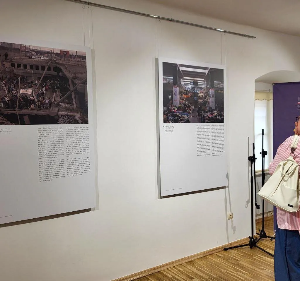 В Ужгородському замку відкрилася фотовиставка «Очі війни»: свідчення польських фотожурналістів