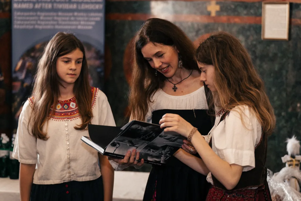 Презентація фотоальбому «Відвертість» Михайла Дороговича: творчий підсумок 20 років роботи Презентація фотоальбому «Відвертість» Михайла Дороговича: творчий підсумок 20 років роботи