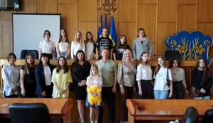 Розширення прав та можливостей: Клуб Girls’ Rights Club UA відвідав Ужгородську міську раду та ЦНАП