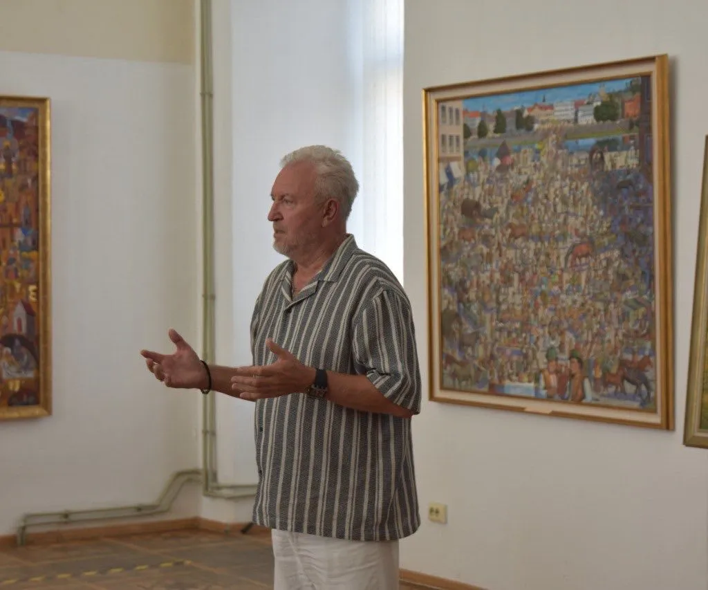 В Ужгороді відкрили виставку Тараса Данилича «Традиції на полотні»