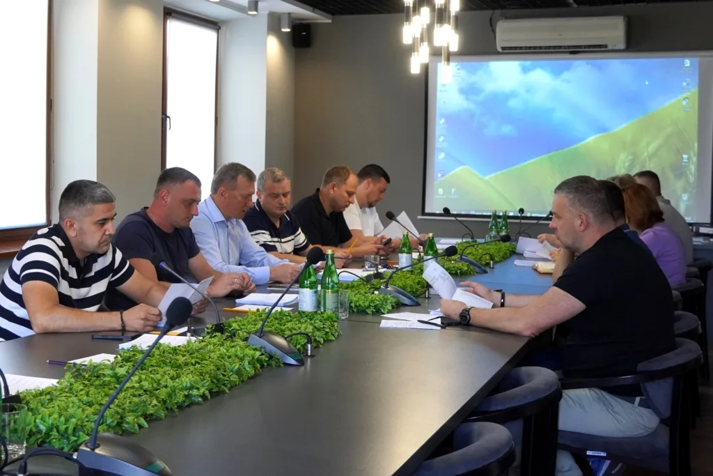 Розширення послуг ЦНАПу та зміни в оплаті за навчання в мистецьких школах Ужгорода