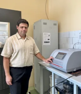 Нова Ера для Хімії в УжНУ: Інноваційний Реактор Відкриває Нові Горизонти