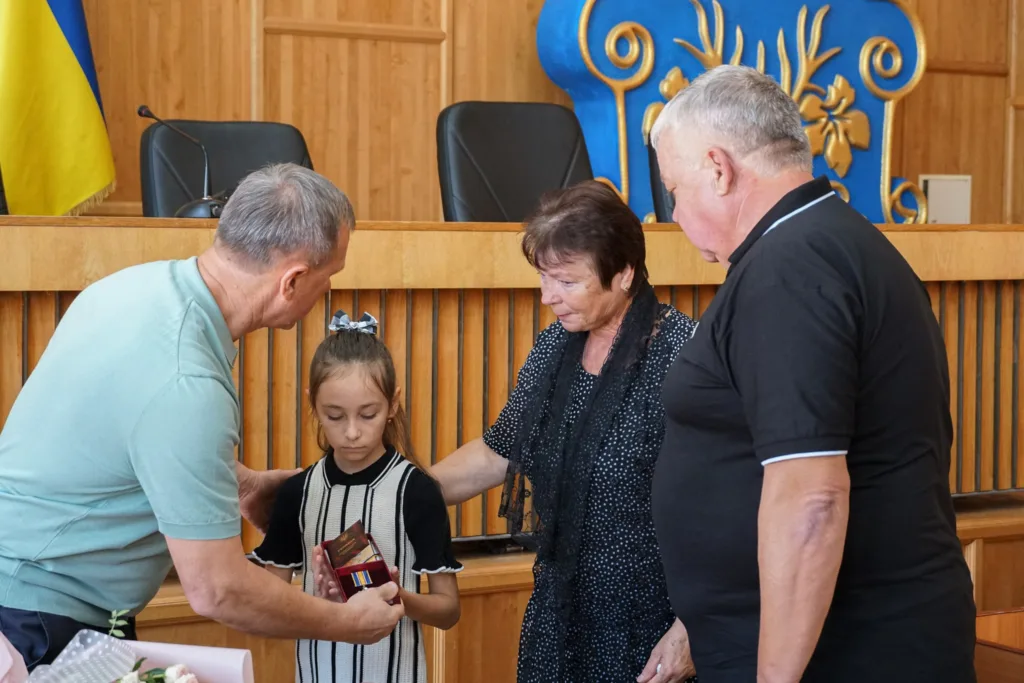 В Ужгороді вшанували пам’ять загиблих захисників та вручили посмертні нагороди