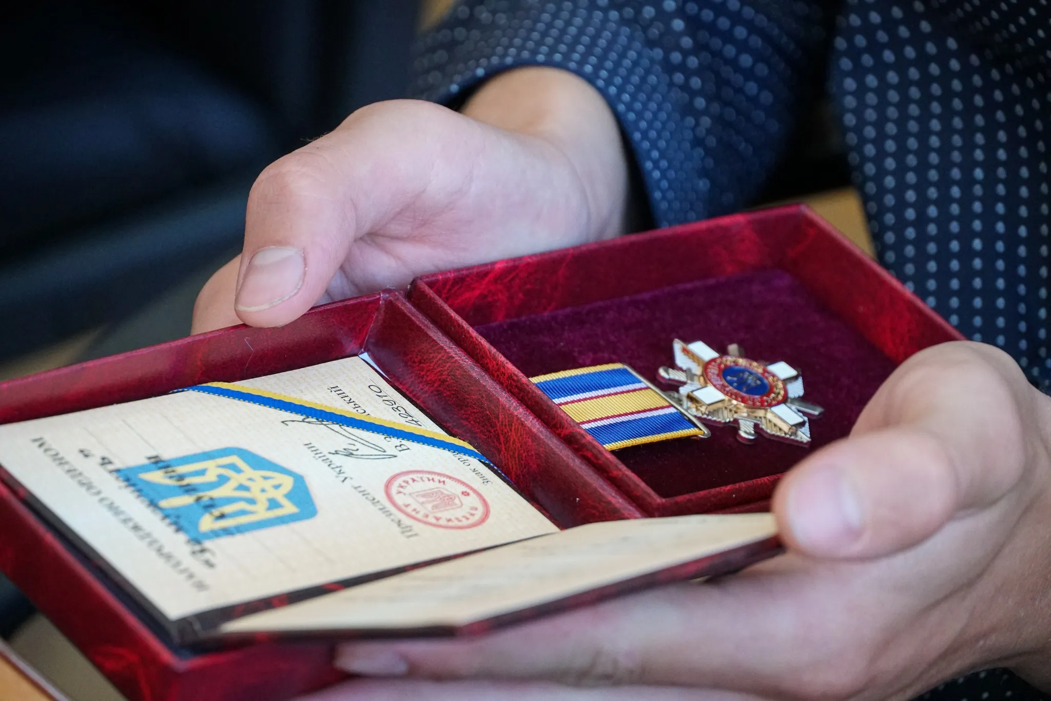 В Ужгороді вшанували пам’ять загиблих захисників та вручили посмертні нагороди