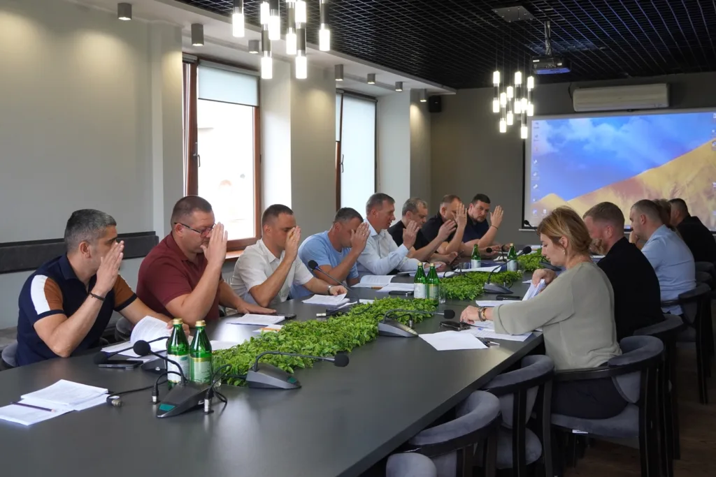 Виконком Ужгорода заборонив розміщення дорожніх конусів: Нові правила для містян