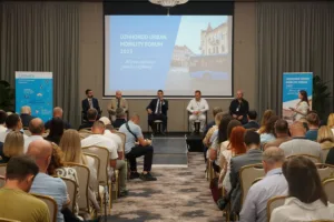 Підсумки першого дня Uzhhorod Urban Mobility Forum 2025: європейський досвід, українські виклики та інновації