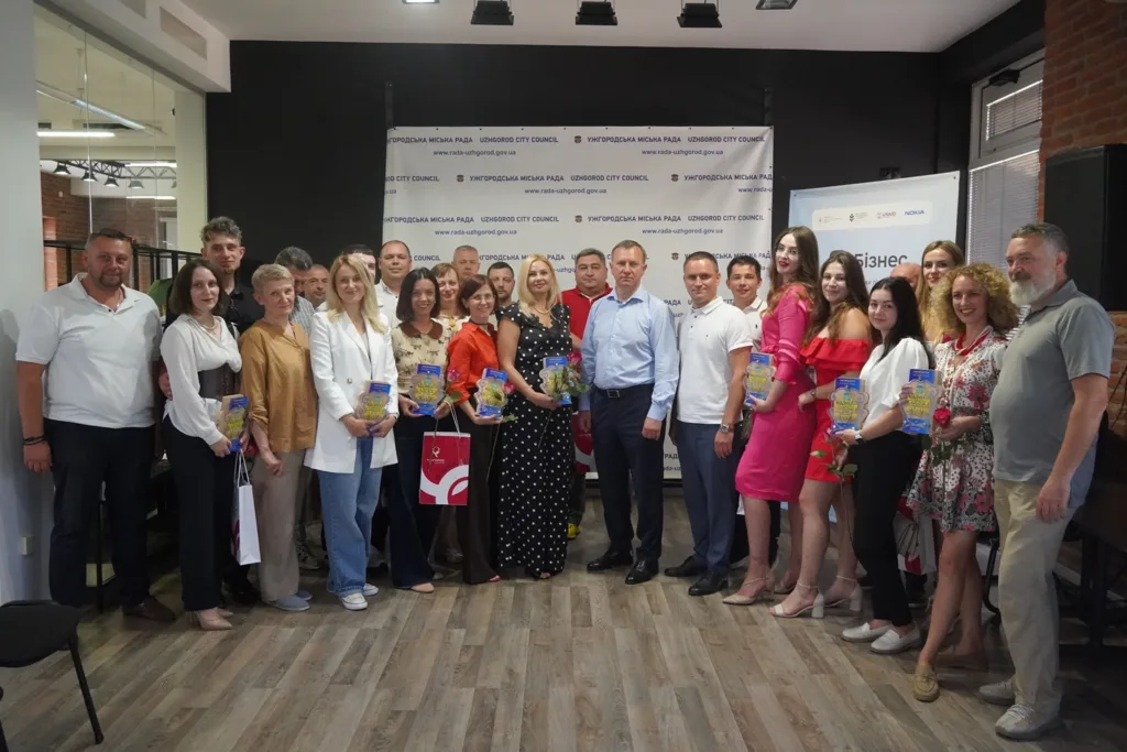 День підприємця в Ужгороді: міська влада відзначила бізнес-спільноту за внесок у розвиток міста та допомогу у війну