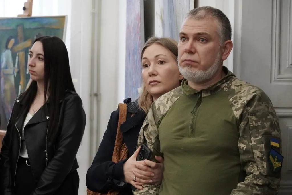 Феєрія Фарб та Незламності: Мистецькі Події в Ужгороді Напередодні Дня Художника