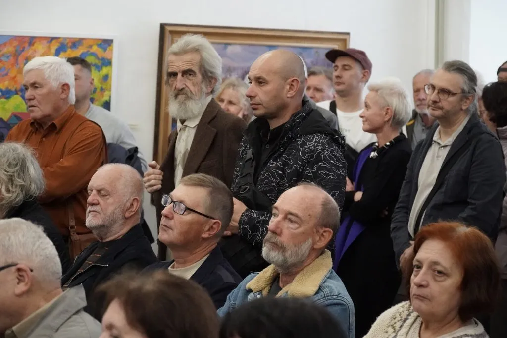 Феєрія Фарб та Незламності: Мистецькі Події в Ужгороді Напередодні Дня Художника