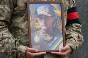 Ужгород попрощався із захисником: В’ячеслава Бека провели в останню путь