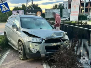 Водій-утікач влаштував подвійну ДТП в Ужгороді: керував п’яний та без прав