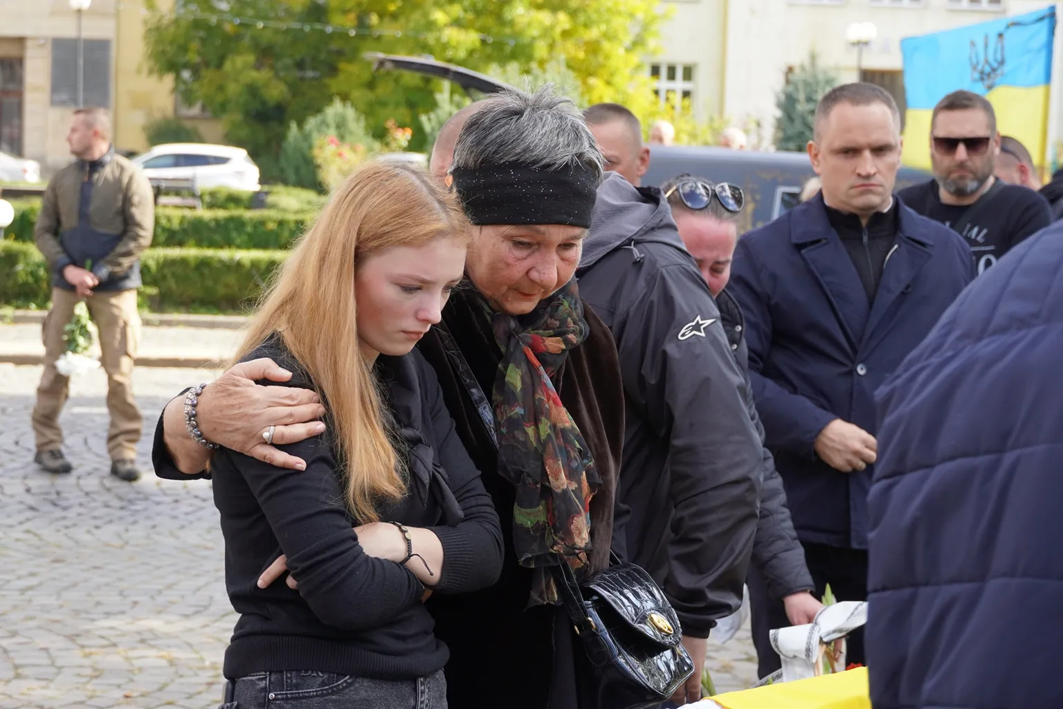 Ужгород провів в останню путь Захисника — старшого сержанта Віктора Завадяка
