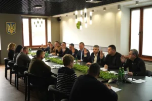 Виконком Ужгорода збільшив кількість автобусів до цвинтаря «Барвінок» та погодив меморіальну дошку Івану Небеснику